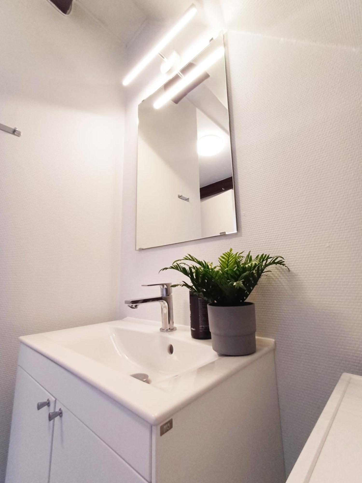 Large Double Room In The Center Of City ランダーズ エクステリア 写真